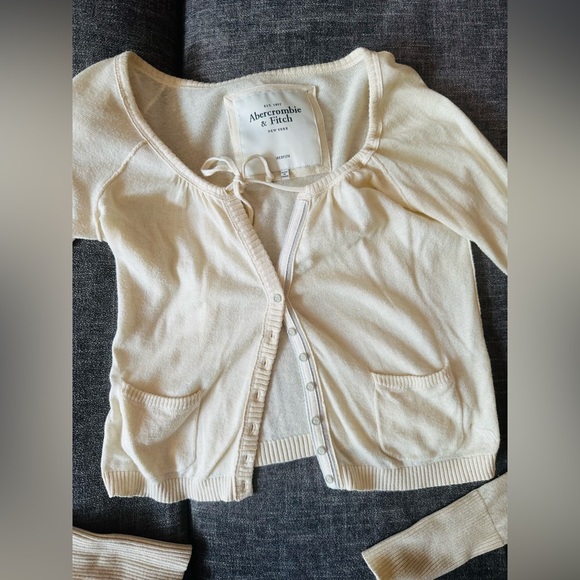 Vintage Abercrombie & Fitch Cream vanilla Knit Cardigan Shrug - Picture 2 of 4